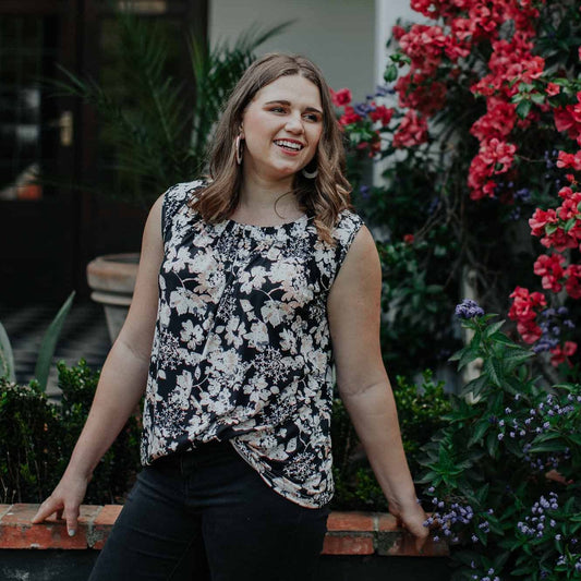 FCF28_Liesel_sleeveless_top_full-bust_black_floral