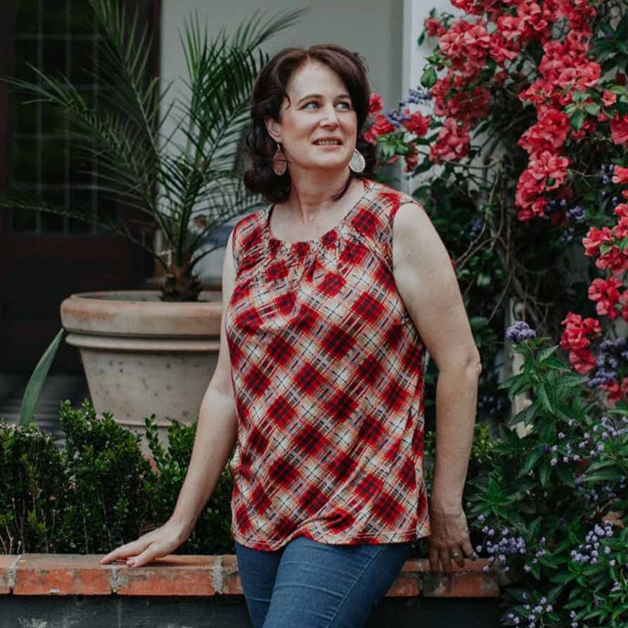 FCF28_Liesel_sleeveless_top_full-bust_tartan